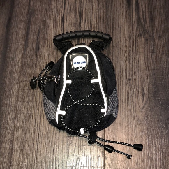 Mini Travel Pouch! - Picture 1 of 5